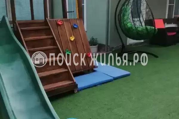 «На озерной»