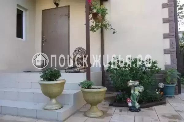 «Вилла гардения», Лоо «Вилла гардения», Лоо