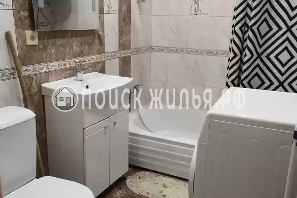 Частный сектор «Трехкомнатная в центре», Гагра