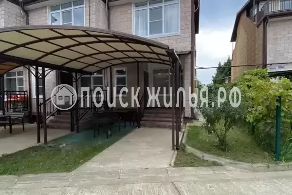 Частный сектор «Трёхэтажный таунхаус»