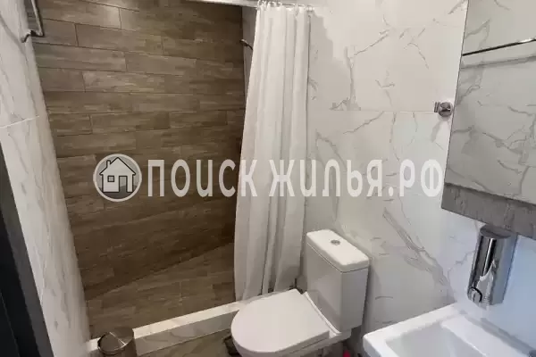 «White House», Лоо