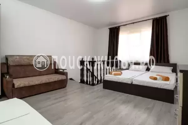 «Маленькая страна», Кучугуры