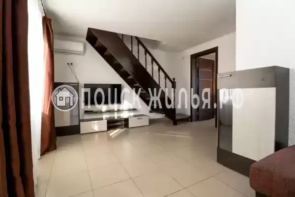 «Маленькая страна», Кучугуры