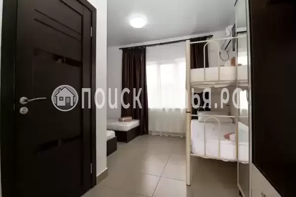 «Маленькая страна», Кучугуры