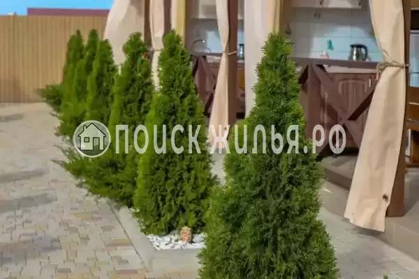 «Маленькая страна», Кучугуры