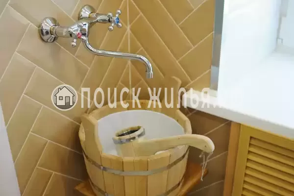 Отель «Подсолнухи», Пирочи