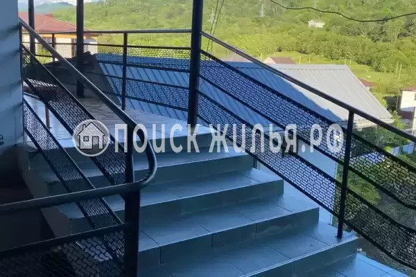 «У Карины», Лоо