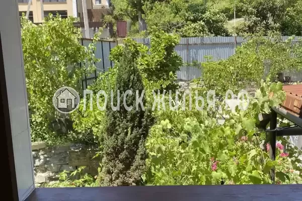 «У Карины», Лоо