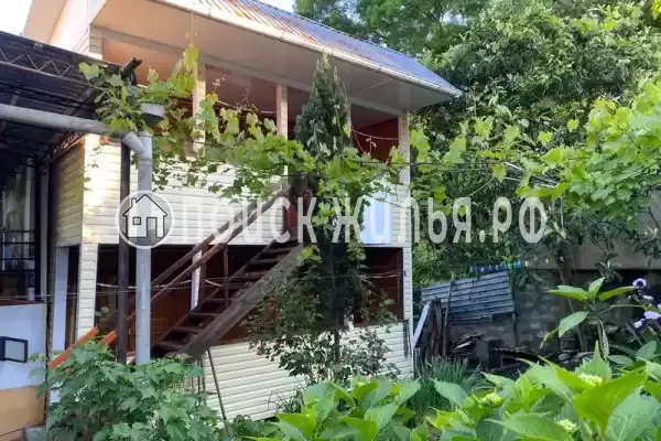 «У Карины», Лоо