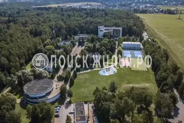 Отель «Arthurs Spa Hotel By Mercure», Ларёво