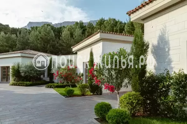 Отель «Крымский Бриз Hotel & Villas», Парковое