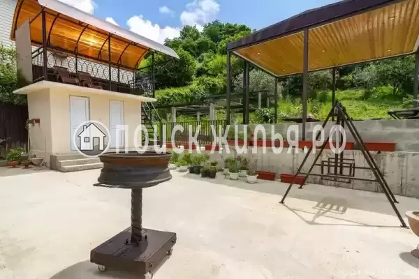 «Кипарис», Лоо