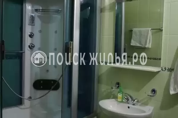 Отель «Зодиак», Радужный