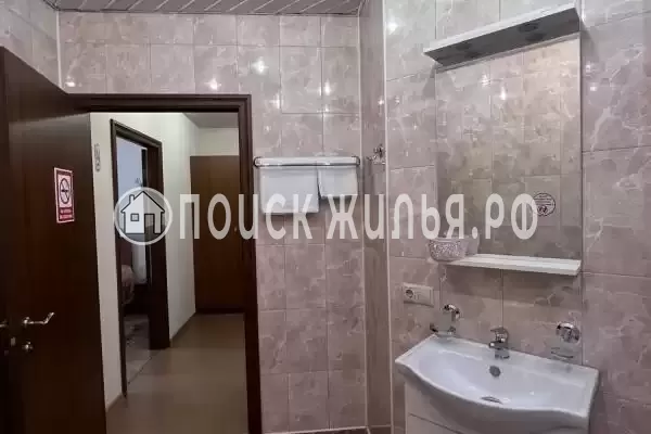 Отель «Париж», Семёнов