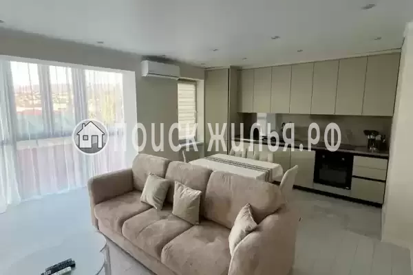 Частный сектор «Трехкомнатная Четыре сезона», Республика Абхазия, Сухум, пр-кт. Аиааира, д.140