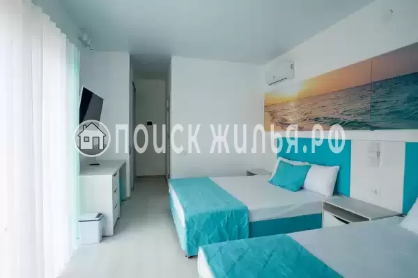 Отель «АзовЛенд», Золотое