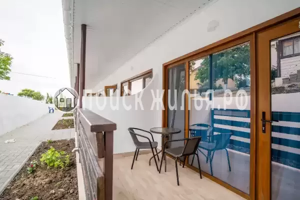 Отель «АзовЛенд», Золотое