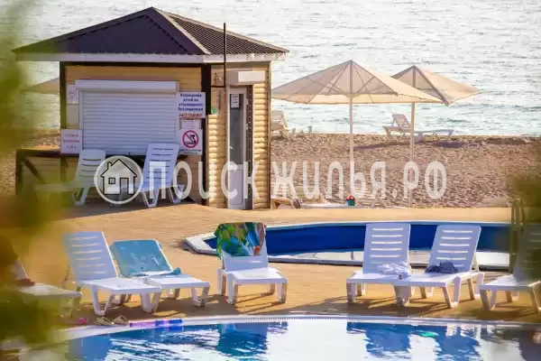 Отель «АзовЛенд», Золотое