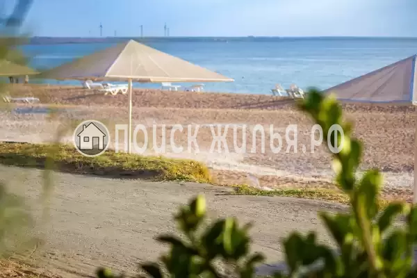 Отель «АзовЛенд», Золотое