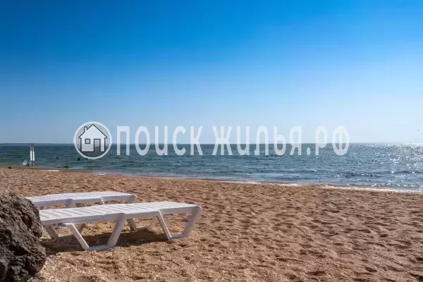 Отель «АзовЛенд», Золотое