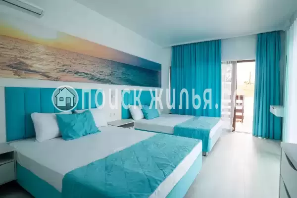 Отель «АзовЛенд», Золотое