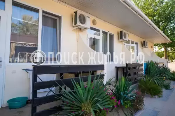 Отель «АзовЛенд», Золотое