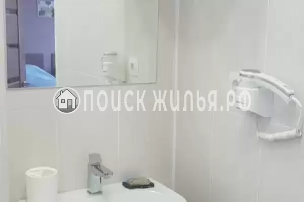 «Pozitiff Guest House», Угловое