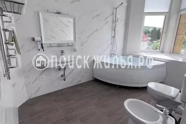 «LooSPAngeles», Лоо