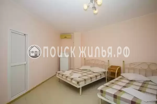 Школьная, д.10, Ольгинка