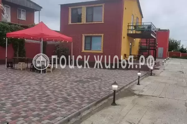 «Июнь», Голубицкая