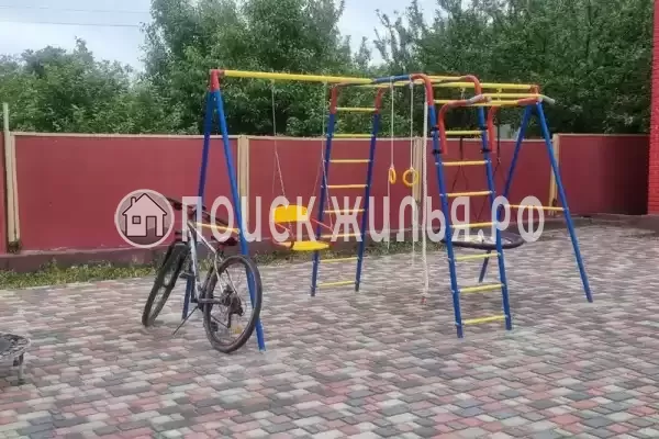 «Июнь», Голубицкая