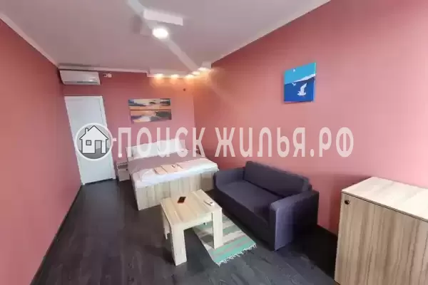 «Июнь», Голубицкая