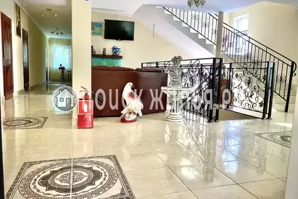 «Натела», Сукко