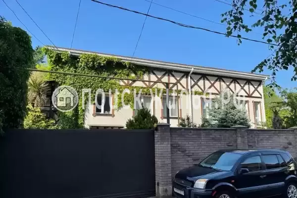 Частный сектор "Мансардный этаж в центре", Адлер, ул. Старонасыпная, д. 36