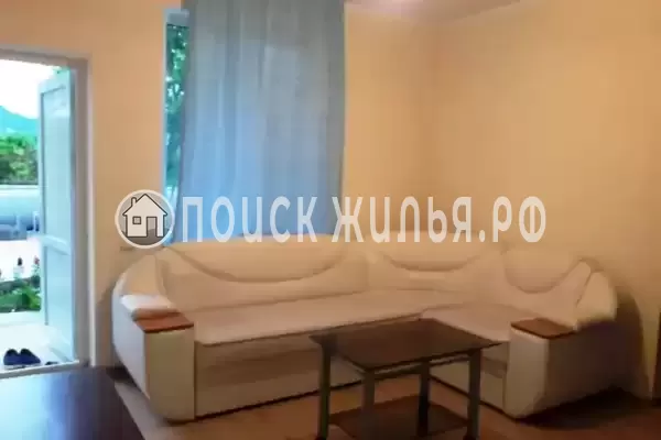 «Межгорье», Лоо