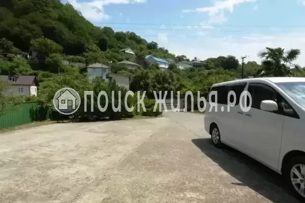 «Межгорье», Лоо