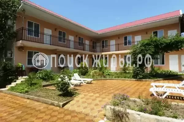 «Межгорье», Лоо