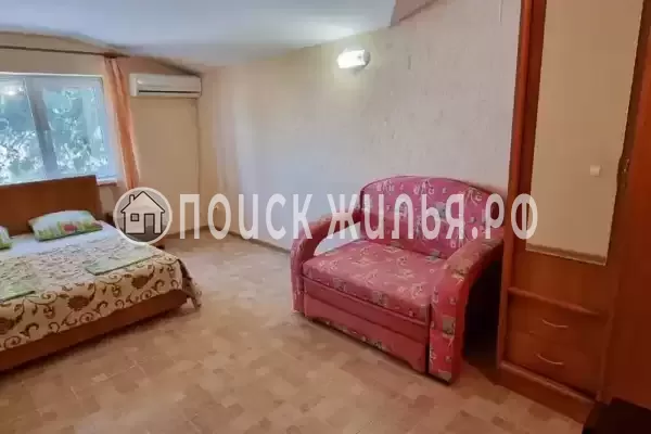 Частный сектор «Часть дома с отдельным входом для большой компании», Геленджик