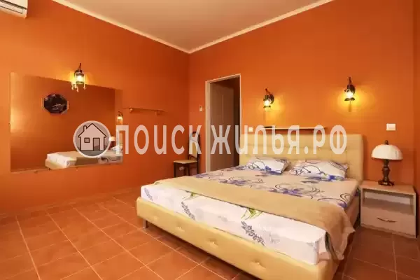 «Фонарь и Мельница», Феодосия