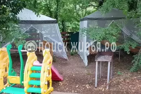 «Зелёный Дворик», Пляхо