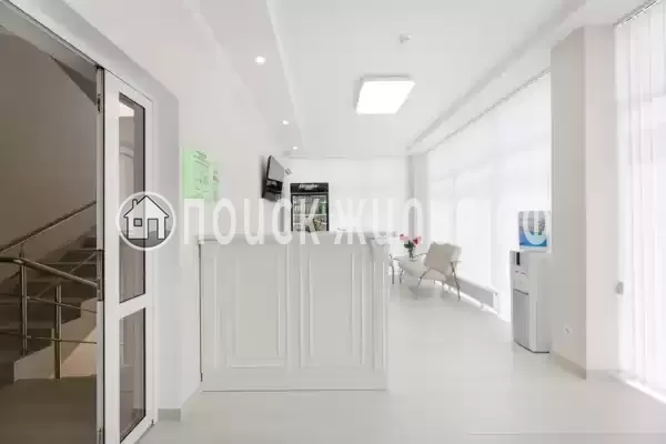 Гостиница «Авис», Криница