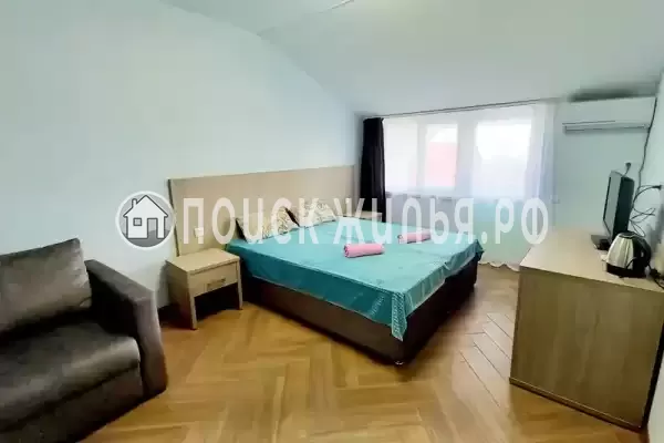 «PovezLoo», Лоо