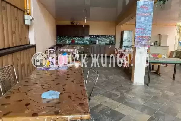 «PovezLoo», Лоо