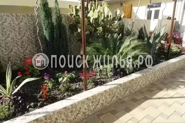 «У Ларисы», Лоо