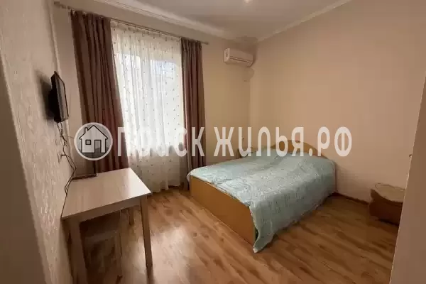 «На Ломоносова», Геленджик