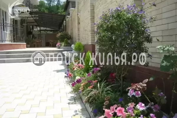 Гостиница «Лили», Лоо Гостиница «Лили», Лоо