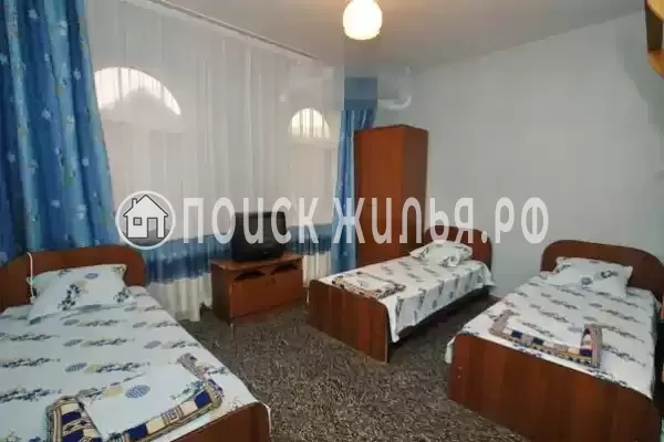 Отель «Ред Хаус», Шепси