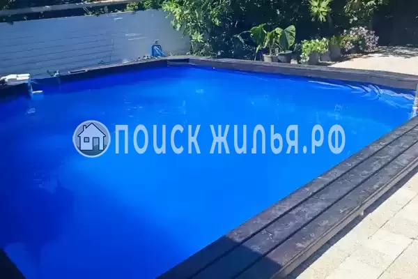 Частный сектор «Часть дома с бассейном под ключ», Геленджик