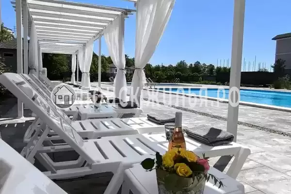 Гостевой дом «Средиземье», Лоо