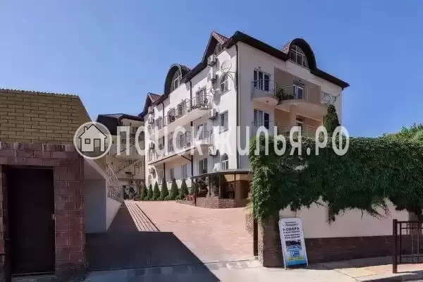 «Юг», Небуг